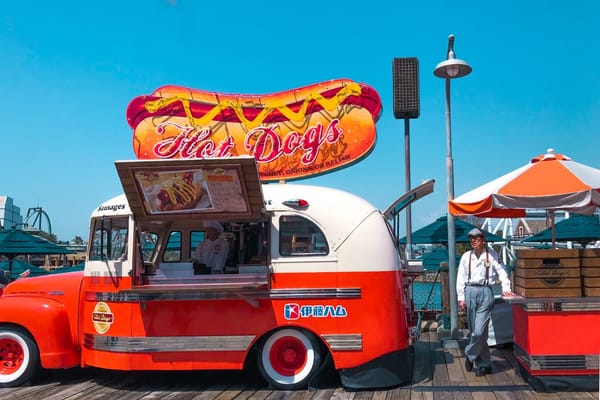 hot dog truck