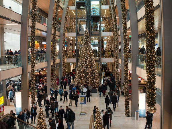 busy holiday shopping mall