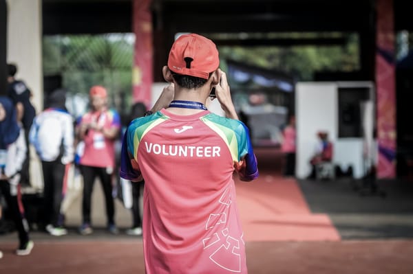 a volunteer sacrifice of prase